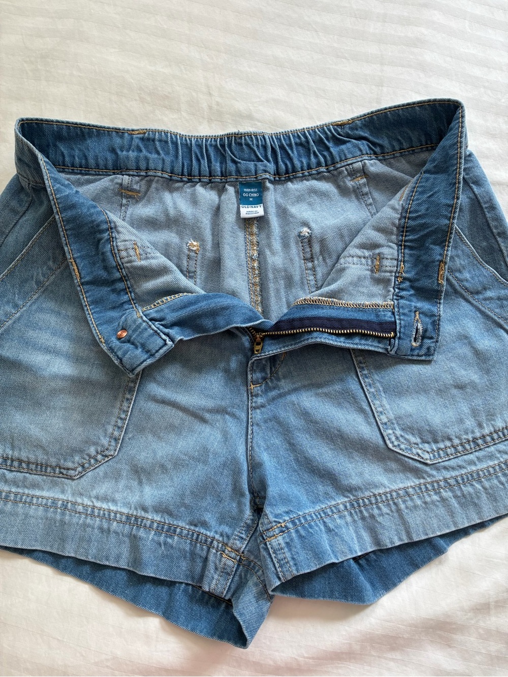Old Navy Light Blue Denim High-Rise Shorts - Picture 3 of 3